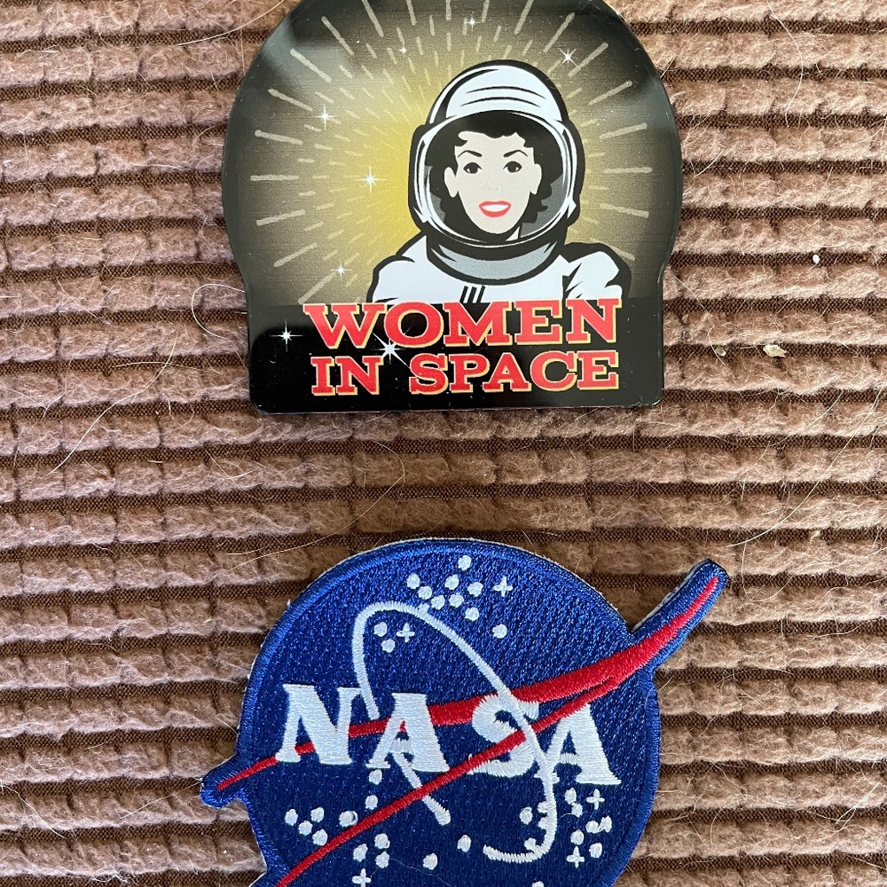 For space explorers - Collectible Magnet and Patch from NASA Jet Propulsion Lab